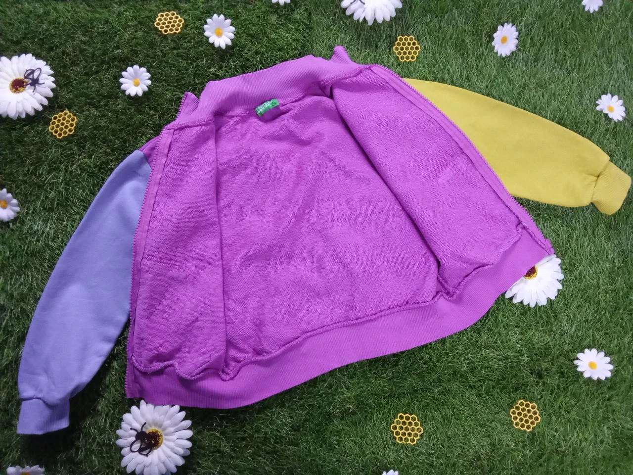 Mooie gekleurde ritsjas Benetton 5 jaar – photo 3